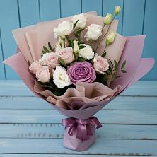 Букет цветов из:  Розы и Лизиантусы в Донино