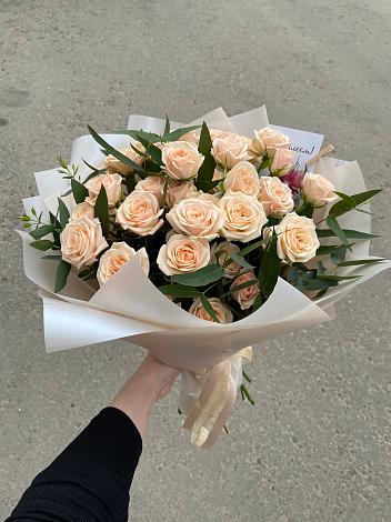 Букет Кремовые розы Латте в Донино